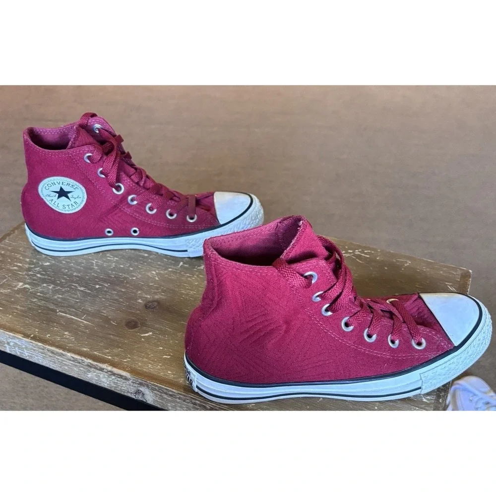 Converse Chuck Taylor All Star Women's High Top Lace-Up Red/White Sneakers SZ 7 - Picture 3 of 7